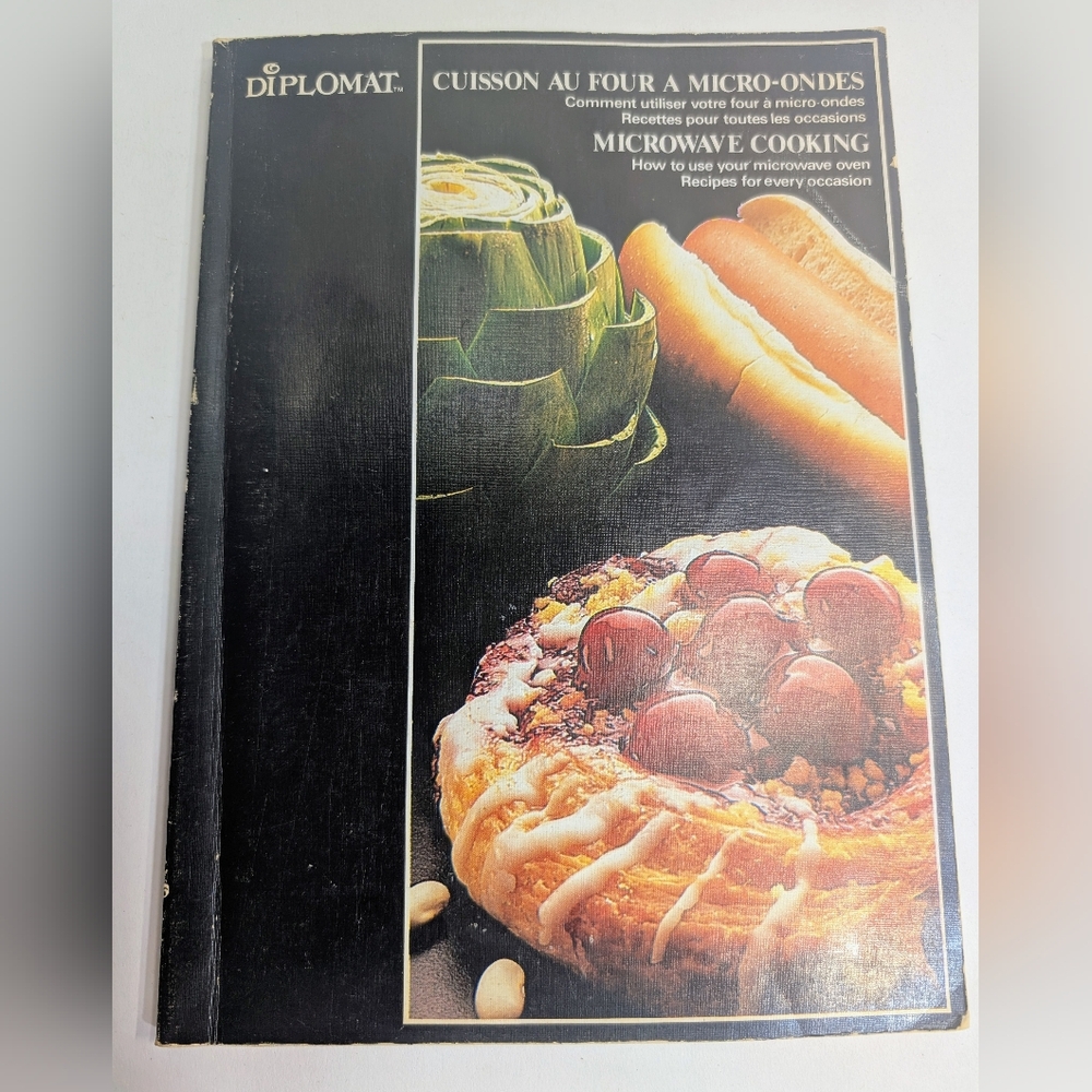 Retro 80s Diplomat Microwave Cookbook - Bilingual - Danby Products Ltd